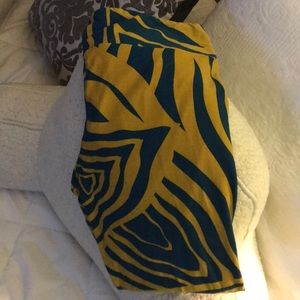 TC lularoe leggings.